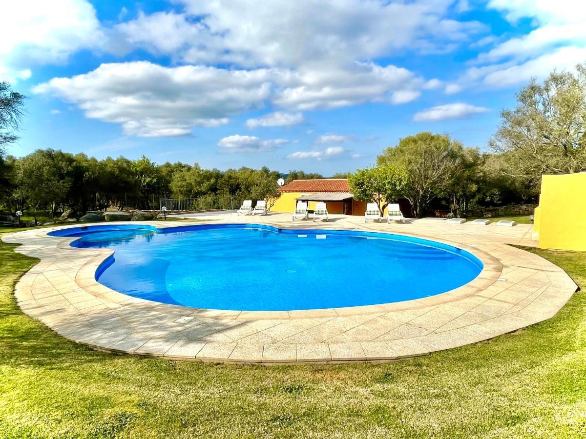 Punta D'Acu Country Resort Arzachena Dış mekan fotoğraf